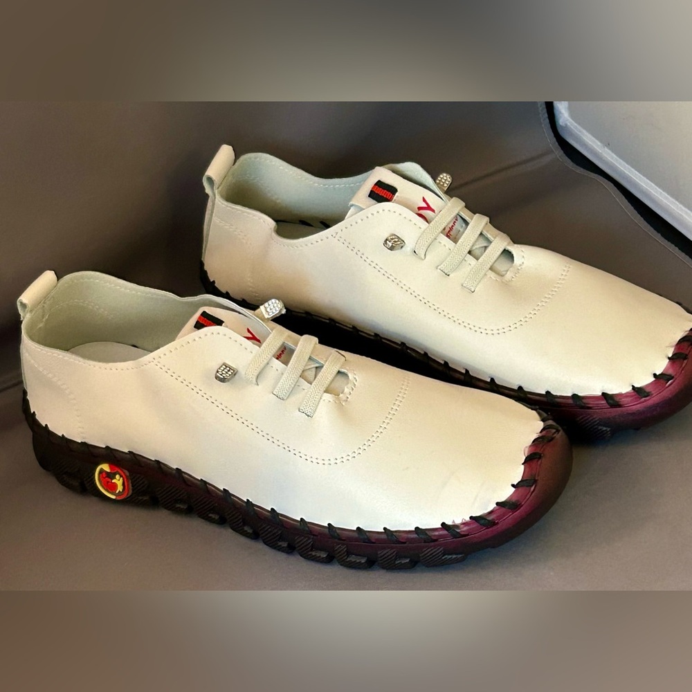YO Breathable Lace Up Leather Slip-On shoes